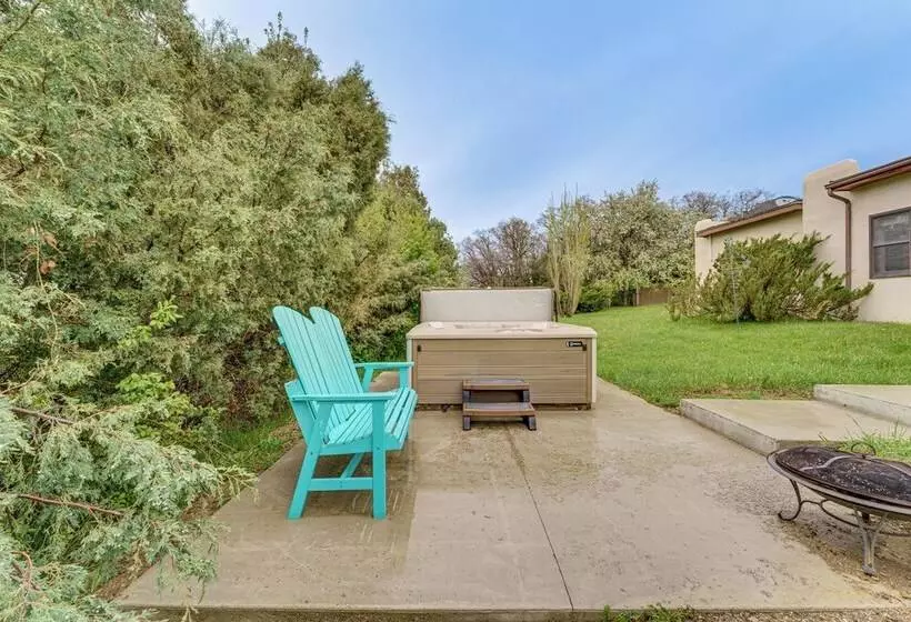 Arroyo Seco Adobe W/ Hot Tub Near Taos Ski Valley!