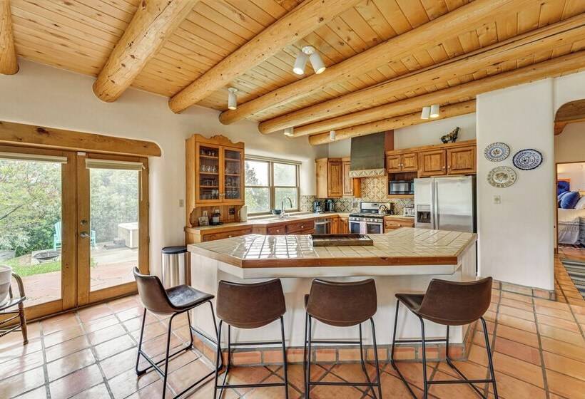 Arroyo Seco Adobe W/ Hot Tub Near Taos Ski Valley!
