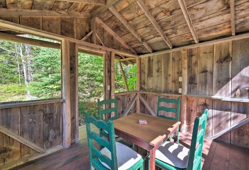 Boothbay Harbor Cabin W/spacious Deck & Yard!