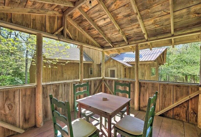 Boothbay Harbor Cabin W/spacious Deck & Yard!