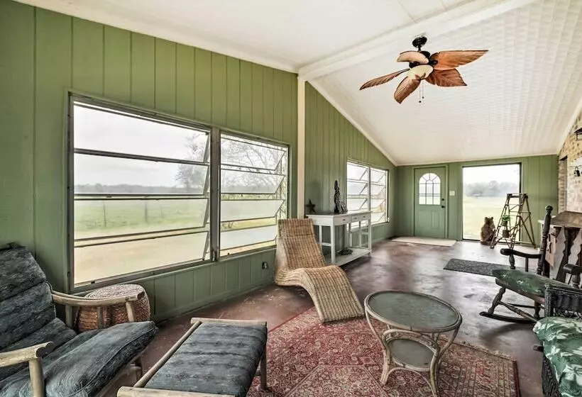 On Scenic 60 Acre Farm: Carmine Cottage W/ Porch