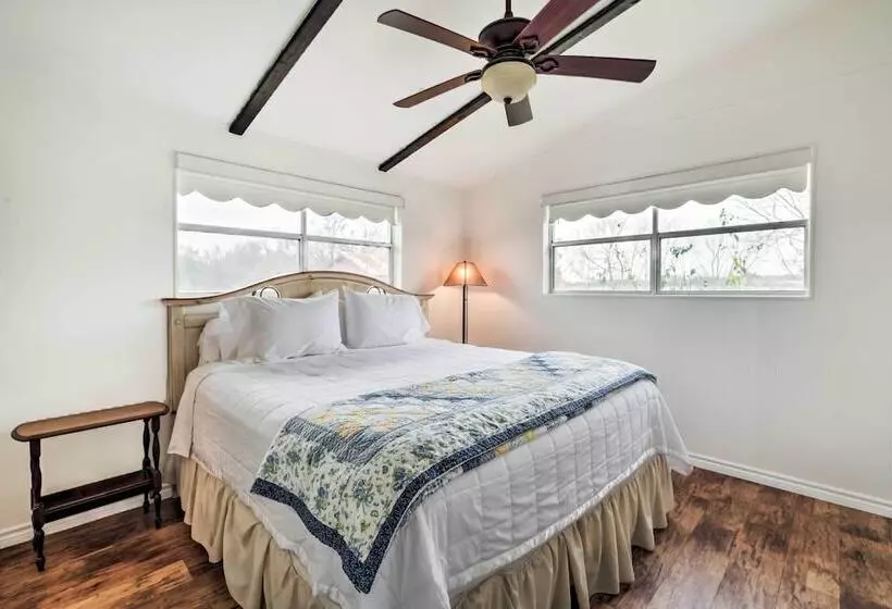 On Scenic 60 Acre Farm: Carmine Cottage W/ Porch