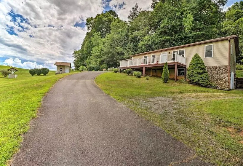 Charming Mills River Home W/ Porch & Yard!