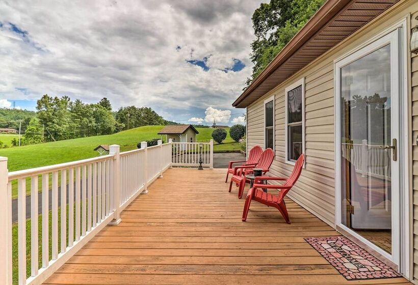 Charming Mills River Home W/ Porch & Yard!