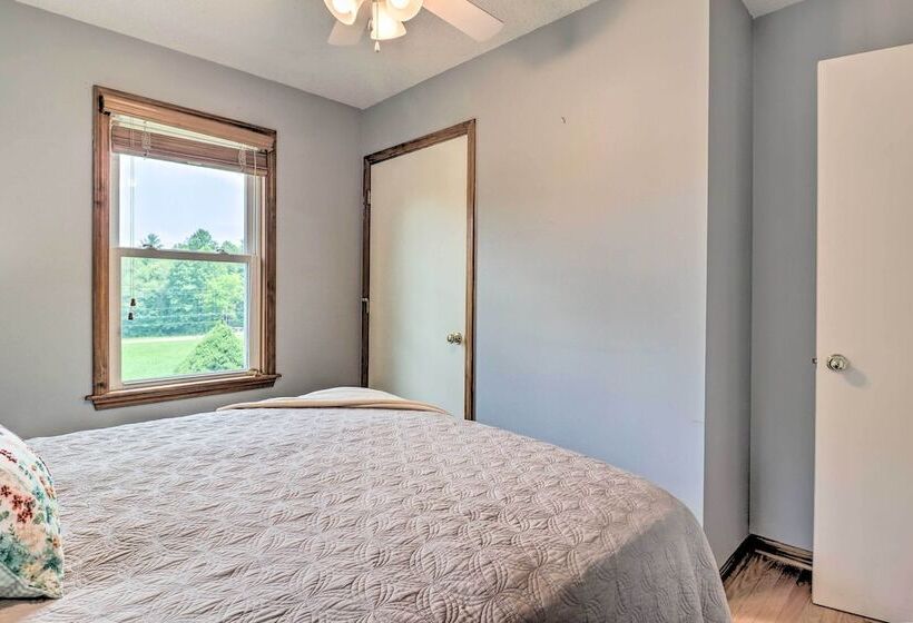 Charming Mills River Home W/ Porch & Yard!