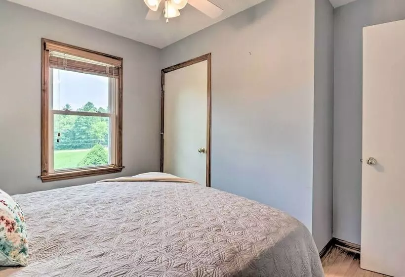 Charming Mills River Home W/ Porch & Yard!