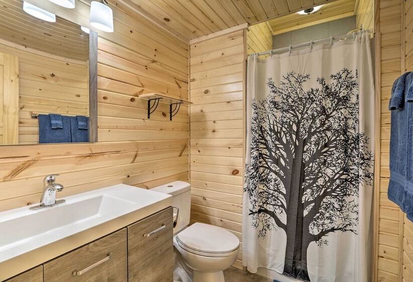 Clover Cabin W/ Hot Tub+deck In Hocking Hills!