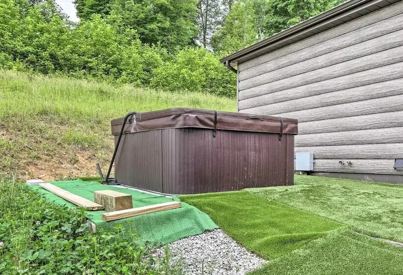 Clover Cabin W/ Hot Tub+deck In Hocking Hills!