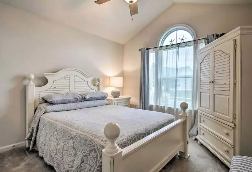 Great For Groups: Bayside Resort Home Near Fenwick