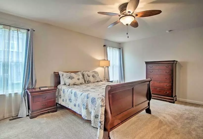 Great For Groups: Bayside Resort Home Near Fenwick