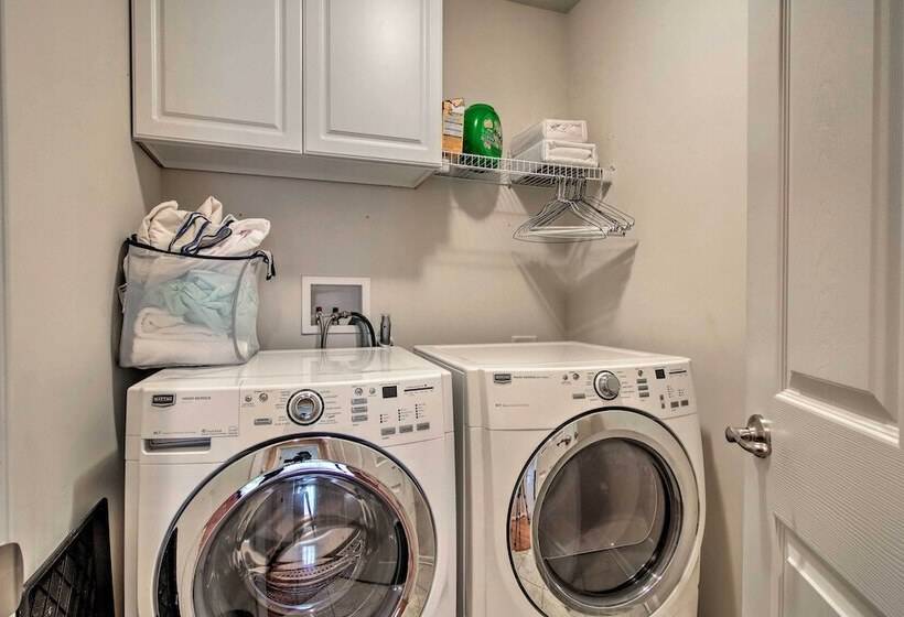 Great For Groups: Bayside Resort Home Near Fenwick