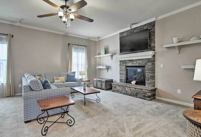 Great For Groups: Bayside Resort Home Near Fenwick