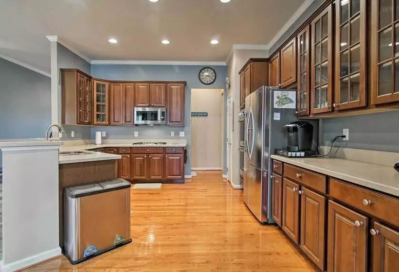 Great For Groups: Bayside Resort Home Near Fenwick