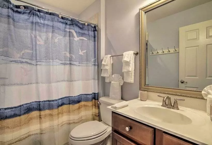 Great For Groups: Bayside Resort Home Near Fenwick