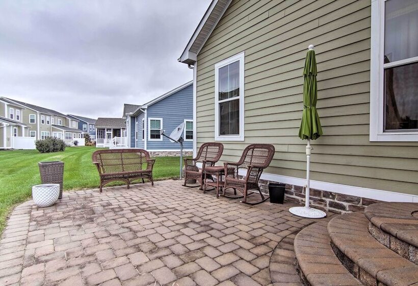 Great For Groups: Bayside Resort Home Near Fenwick