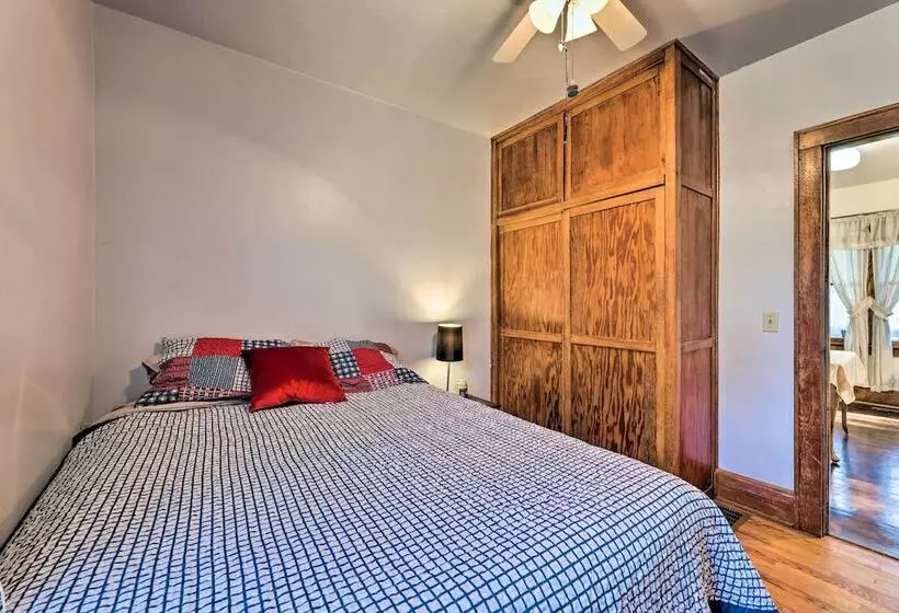 Family Friendly Marlinton Home: Walk Downtown!