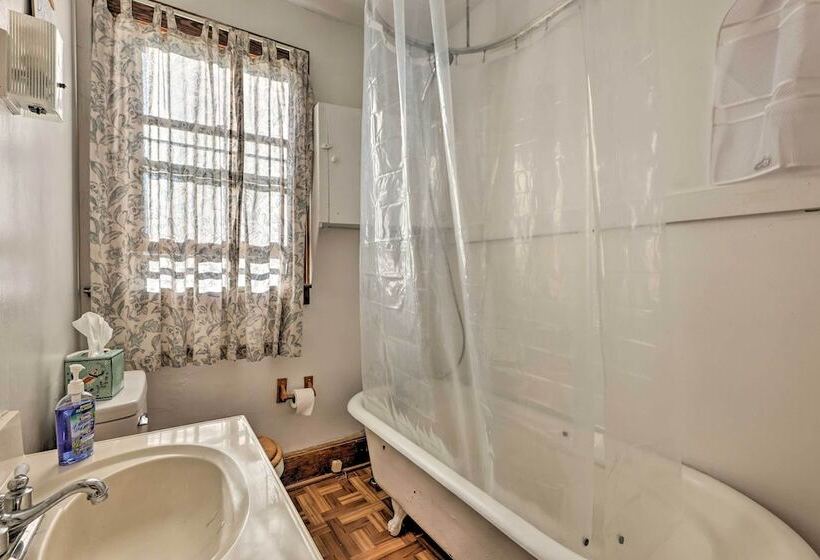 Family Friendly Marlinton Home: Walk Downtown!