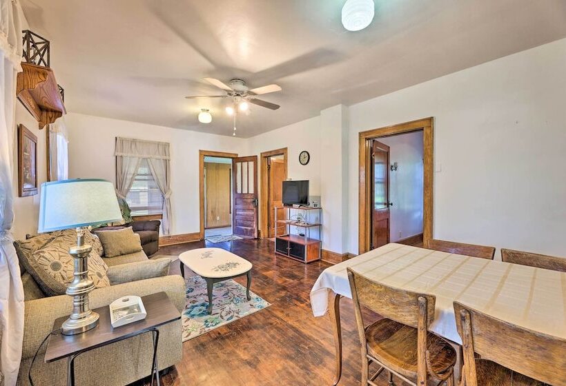 Family Friendly Marlinton Home: Walk Downtown!