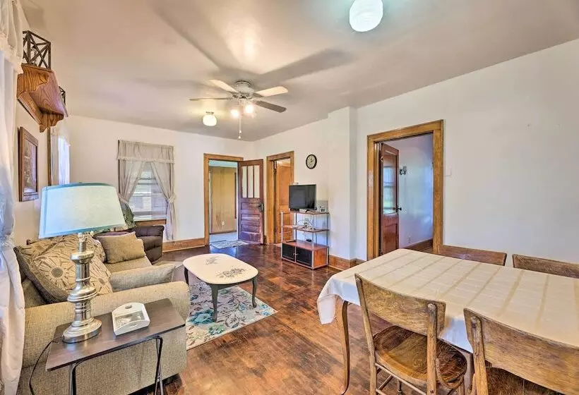 Family Friendly Marlinton Home: Walk Downtown!