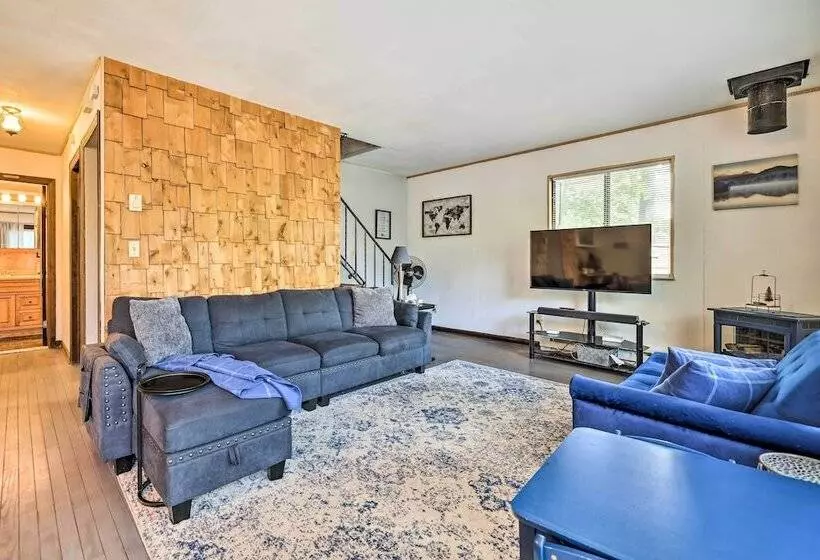 Pocono Summit Getaway W/ Game Room: Walk To Lake!