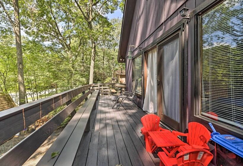 Pocono Summit Getaway W/ Game Room: Walk To Lake!