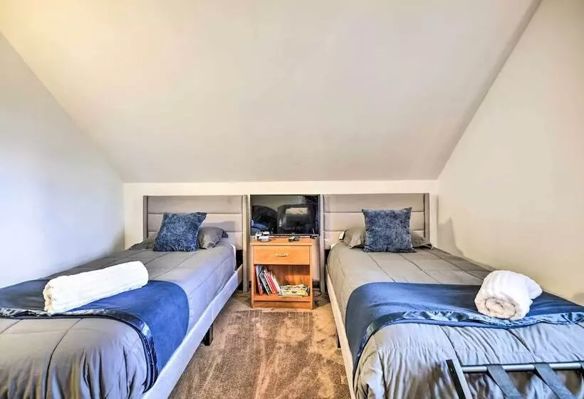 Pocono Summit Getaway W/ Game Room: Walk To Lake!