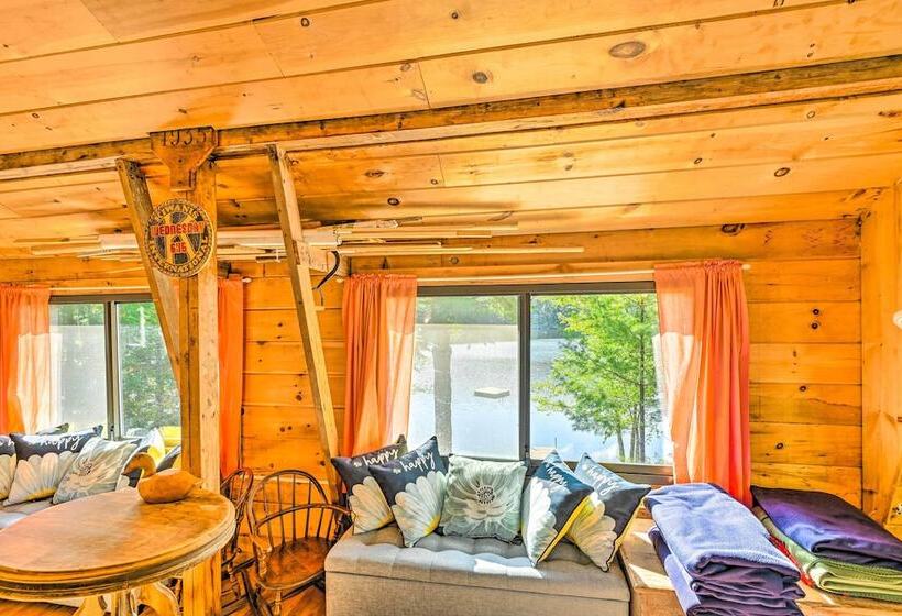 Dreamy Bucksport Hideaway On Freshwater Pond!