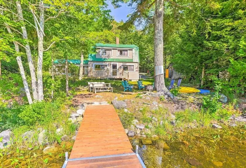Dreamy Bucksport Hideaway On Freshwater Pond!