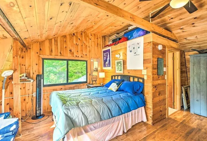 Dreamy Bucksport Hideaway On Freshwater Pond!