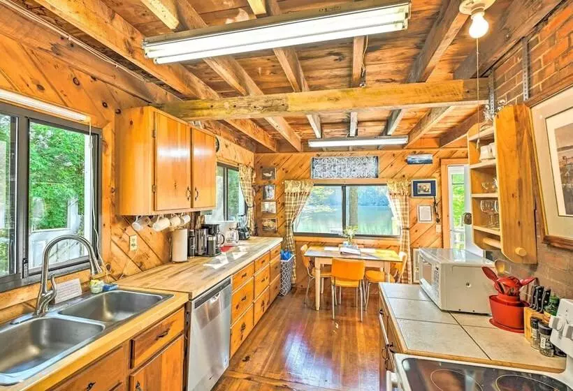 Dreamy Bucksport Hideaway On Freshwater Pond!