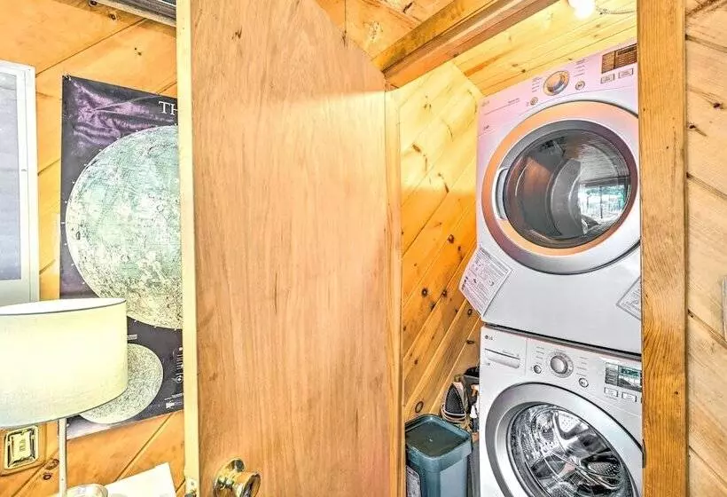 Dreamy Bucksport Hideaway On Freshwater Pond!