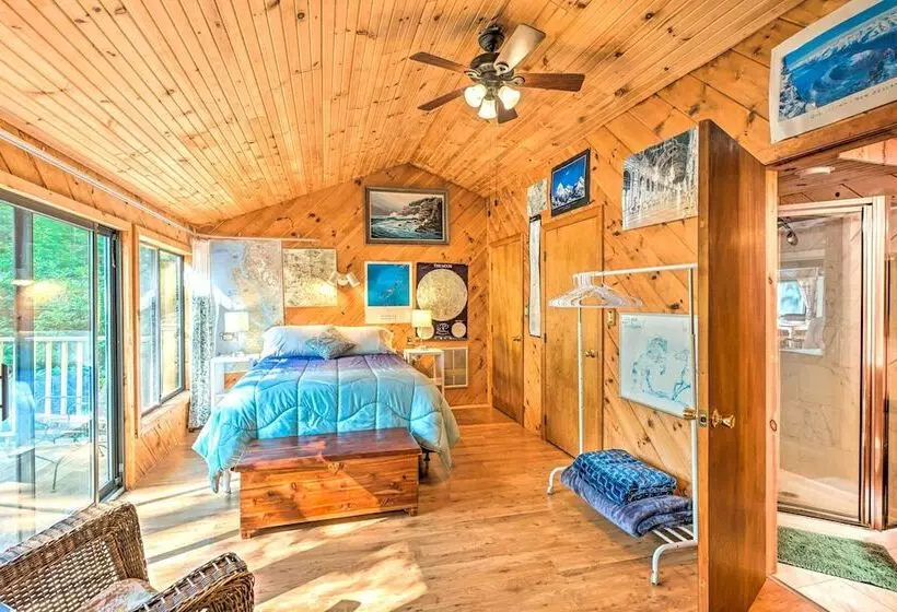 Dreamy Bucksport Hideaway On Freshwater Pond!