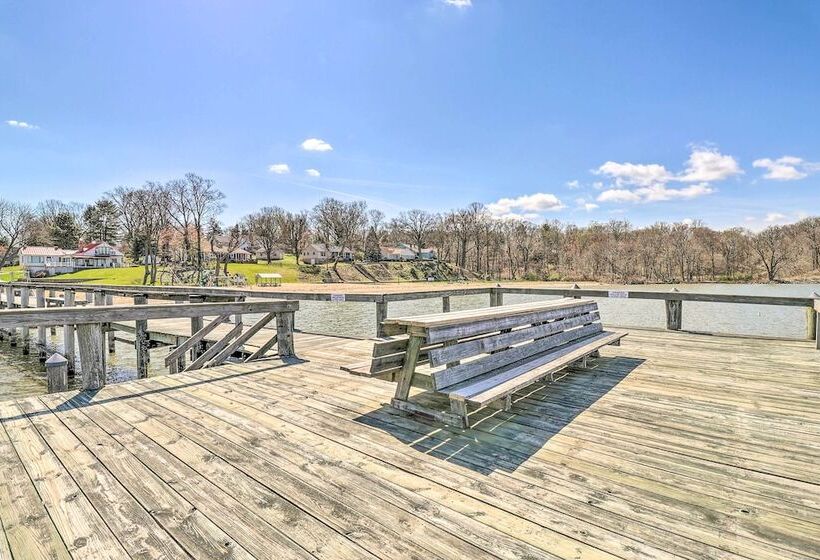 Family Friendly Cottage, Walk To The Beach!