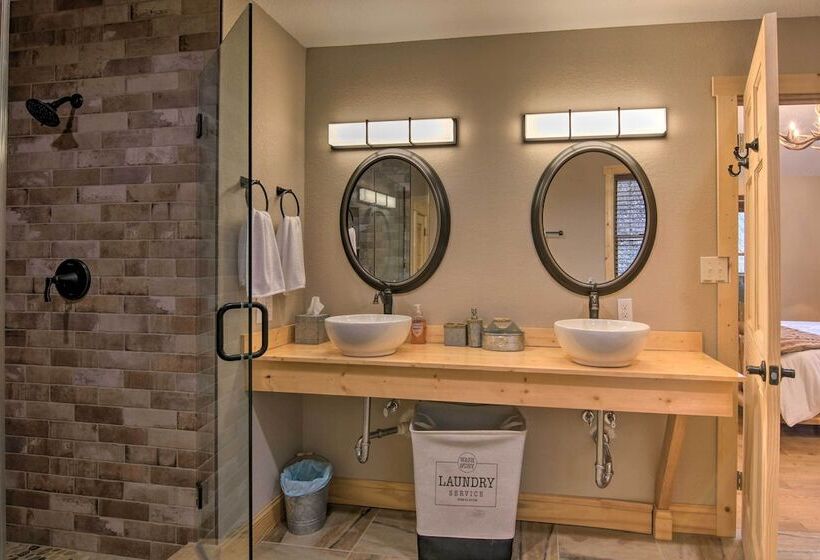 Marshall Home W/ Mountain View, 5 Mi To Downtown!