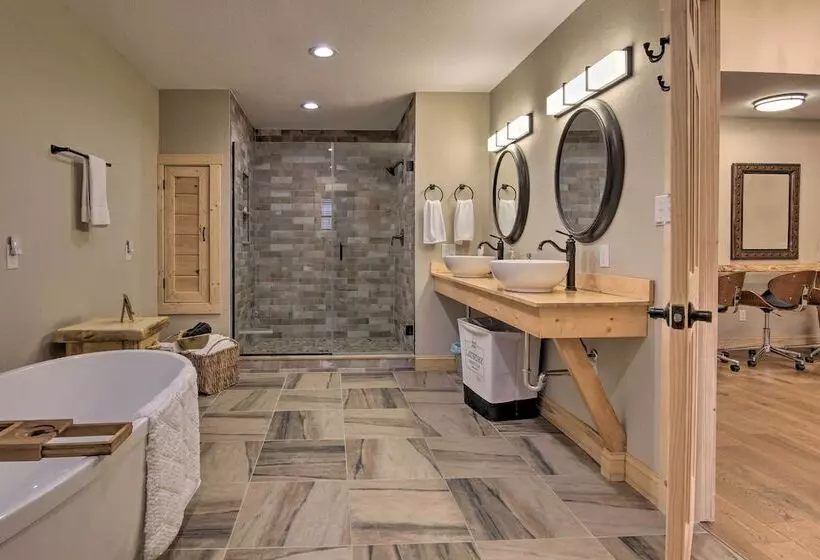 Marshall Home W/ Mountain View, 5 Mi To Downtown!