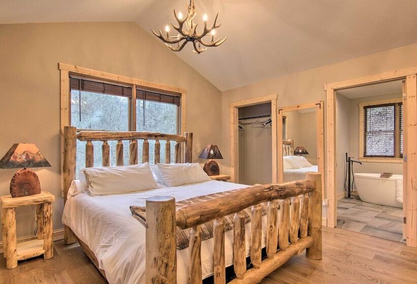 Marshall Home W/ Mountain View, 5 Mi To Downtown!