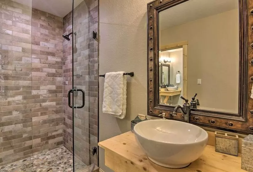 Marshall Home W/ Mountain View, 5 Mi To Downtown!