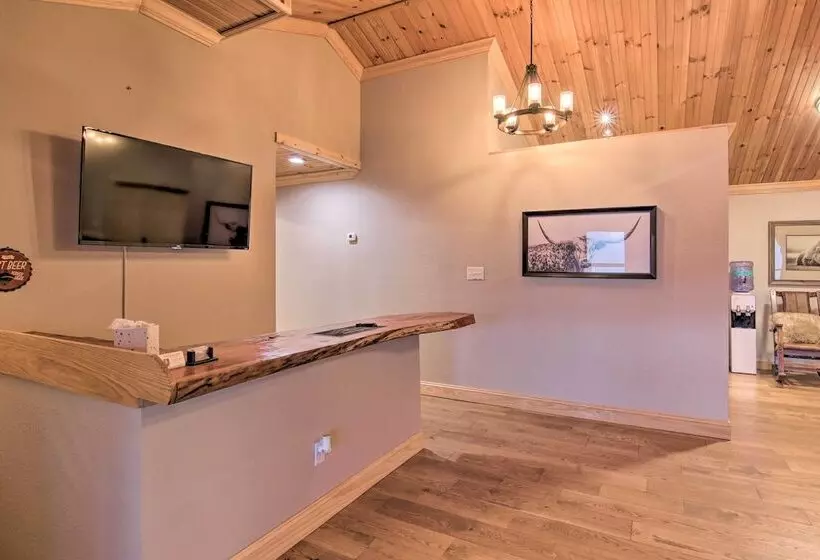 Marshall Home W/ Mountain View, 5 Mi To Downtown!