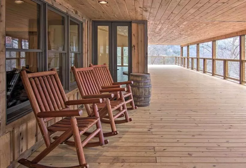 Marshall Home W/ Mountain View, 5 Mi To Downtown!