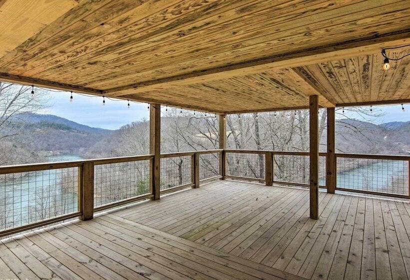 Marshall Home W/ Mountain View, 5 Mi To Downtown!