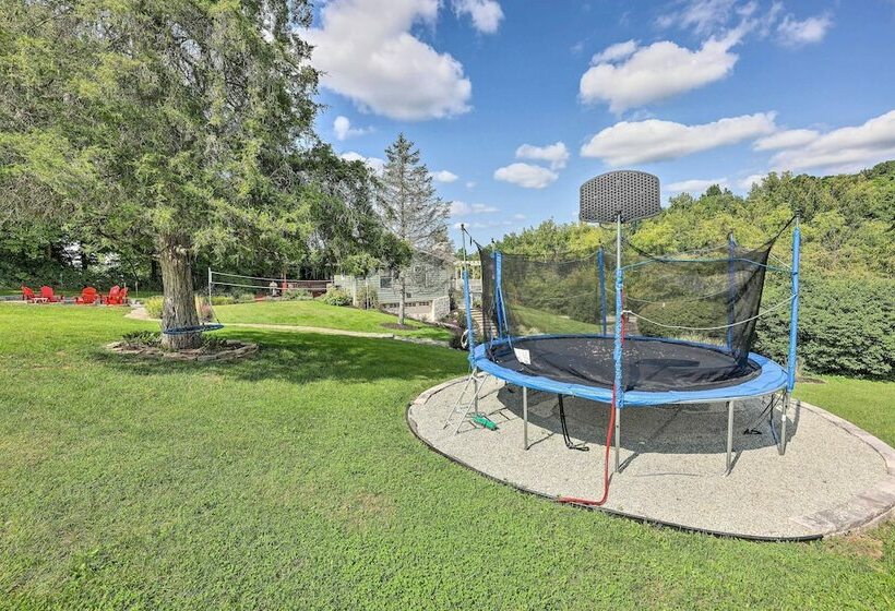 Family Friendly Brookville Home W/ Hot Tub!