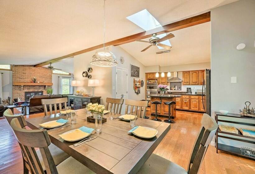 Family Friendly Brookville Home W/ Hot Tub!