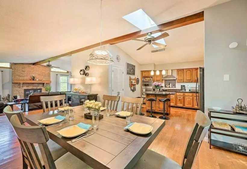 Family Friendly Brookville Home W/ Hot Tub!