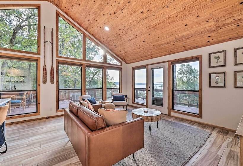 Foxtail Cabin Retreat: Steps To Beaver Lake!