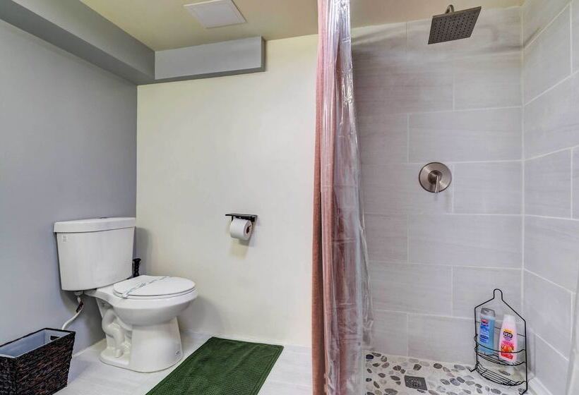 4 Mi To Gouldsboro State Park: Poconos Getaway