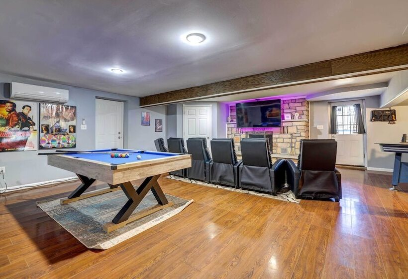 4 Mi To Gouldsboro State Park: Poconos Getaway