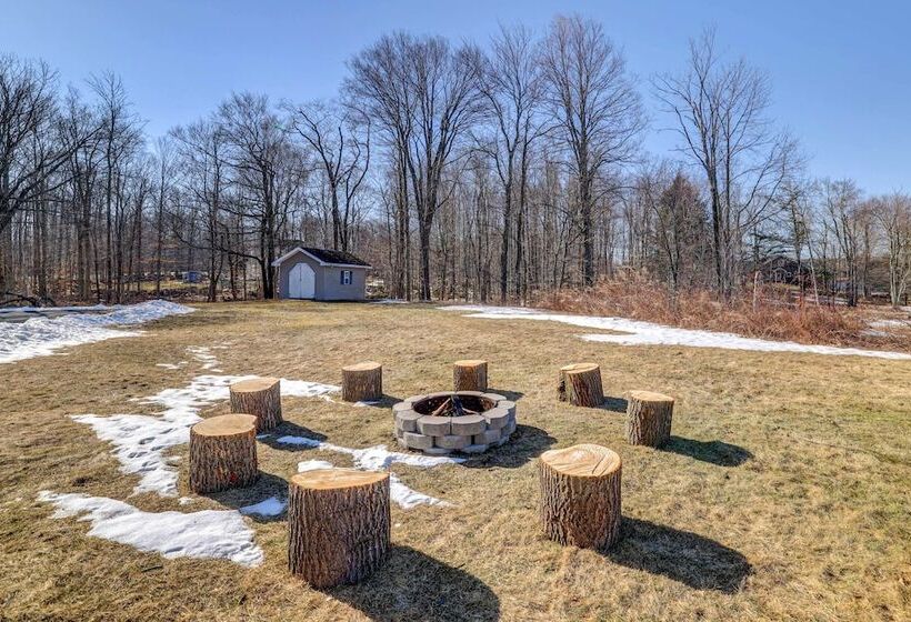 4 Mi To Gouldsboro State Park: Poconos Getaway