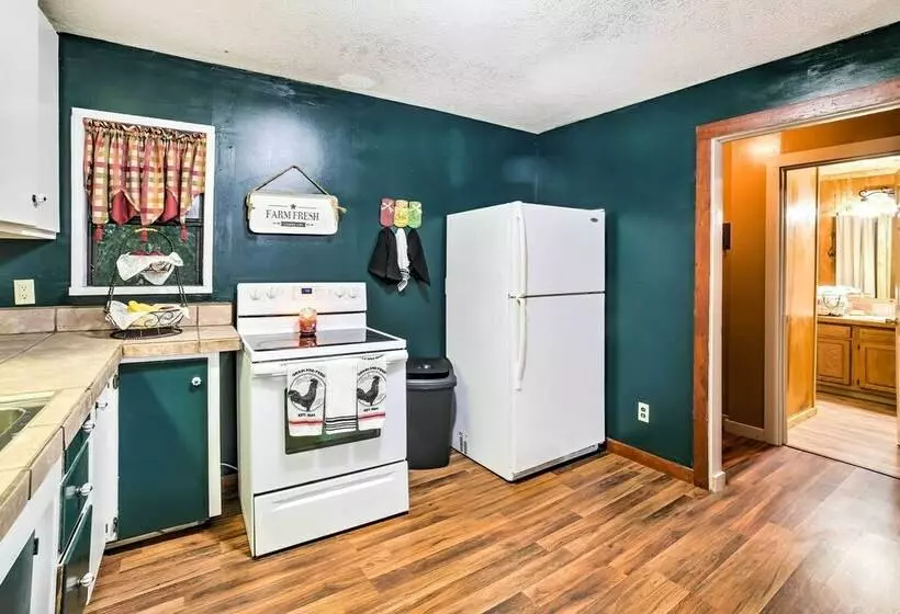 Historic Bruno  Hampton Creek Hideaway  On 2 Acres