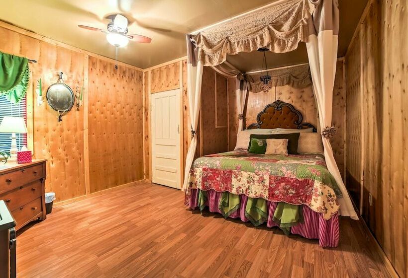 Historic Bruno  Hampton Creek Hideaway  On 2 Acres