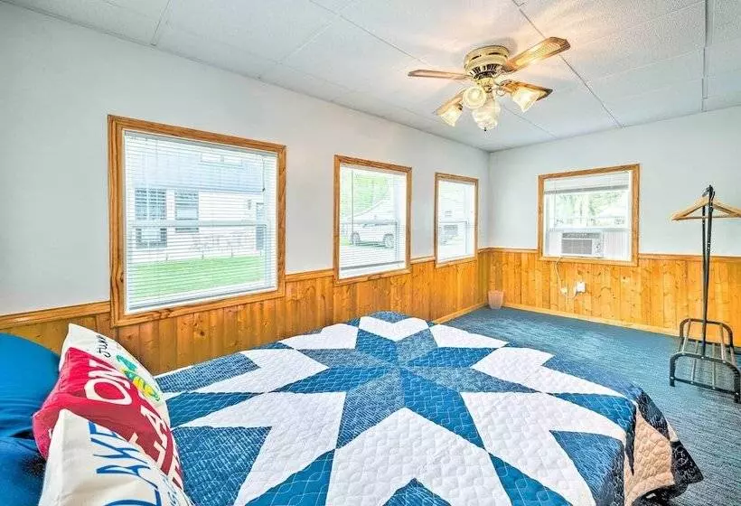 Historic Cabin Retreat: Steps To Okoboji Lake